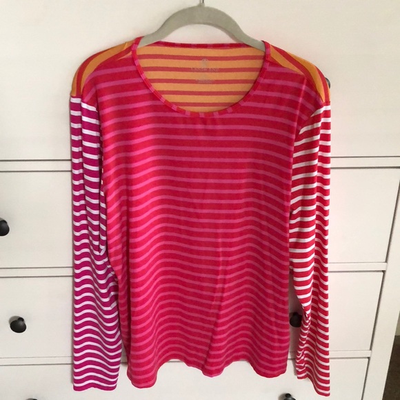 Cute Top - Picture 1 of 2